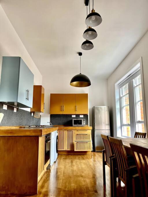 Charming City Townhouse Dublin Exteriör bild